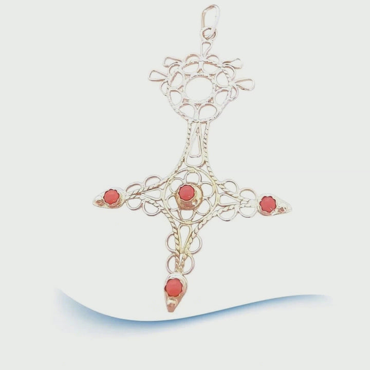 Pendentif Croix du Sud en Or Jaune 18K avec Cabochons de Corail