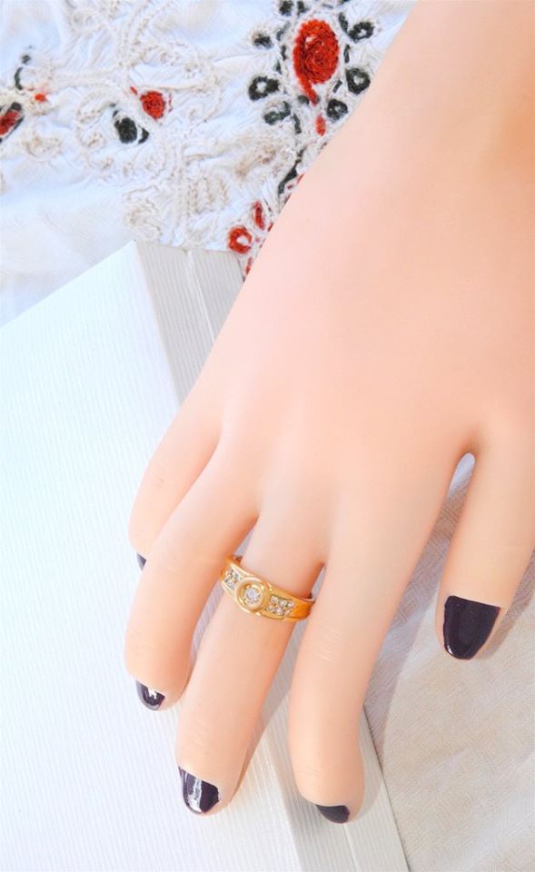 BAGUE EN OR JAUNE 18 K ( 750 ) / DIAMANTS