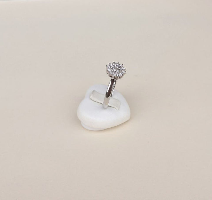 NEUVE / Bague Fleur / Diamants /Joaillerie Or Blanc 18 K / 750/1000 / Or 18 carats