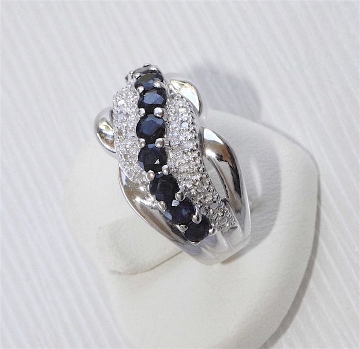 BAGUE EN OR BLANC 18 K ( 750 ) / SAPHIRS / DIAMANTS