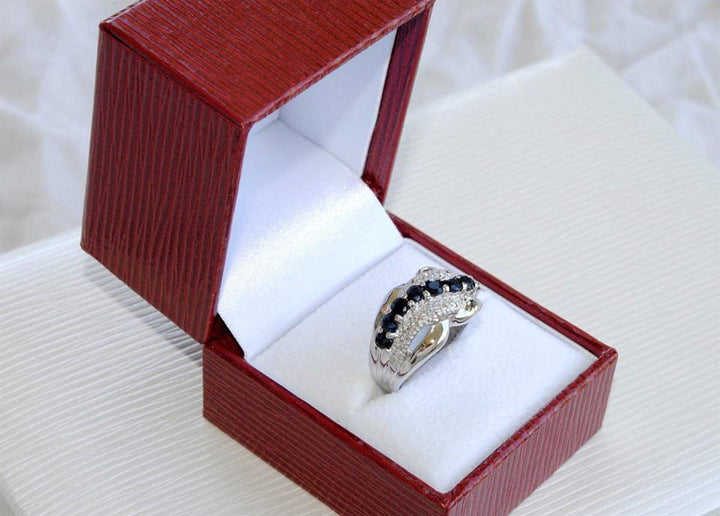 BAGUE EN OR BLANC 18 K ( 750 ) / SAPHIRS / DIAMANTS