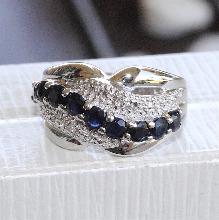 BAGUE EN OR BLANC 18 K ( 750 ) / SAPHIRS / DIAMANTS