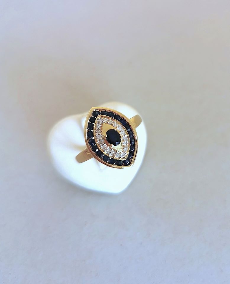 Bague Marquise / Saphirs / Diamants / Or 18 K / 750 / Or 18 carats