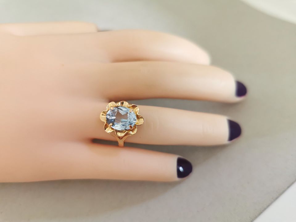 Bague / Topaze / Or Jaune 18 K / 750/1000 / Or 18 carats
