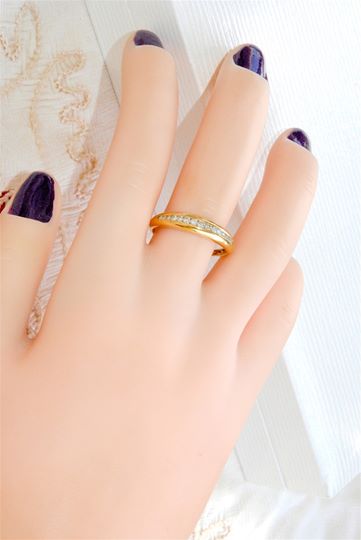 BAGUE ANNEAU / DEMI ALLIANCE EN OR JAUNE 18 K ( 750/1000 ) / DIAMANTS