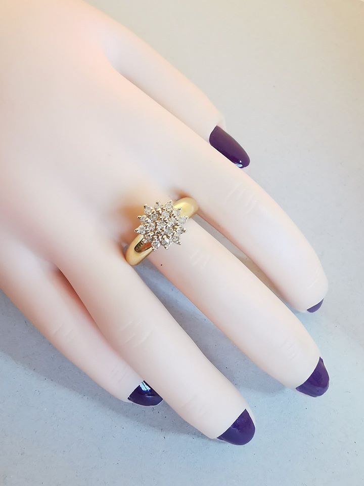 Bague / Diamants / Or Jaune 18 K / 750/1000 / Or 18 carats