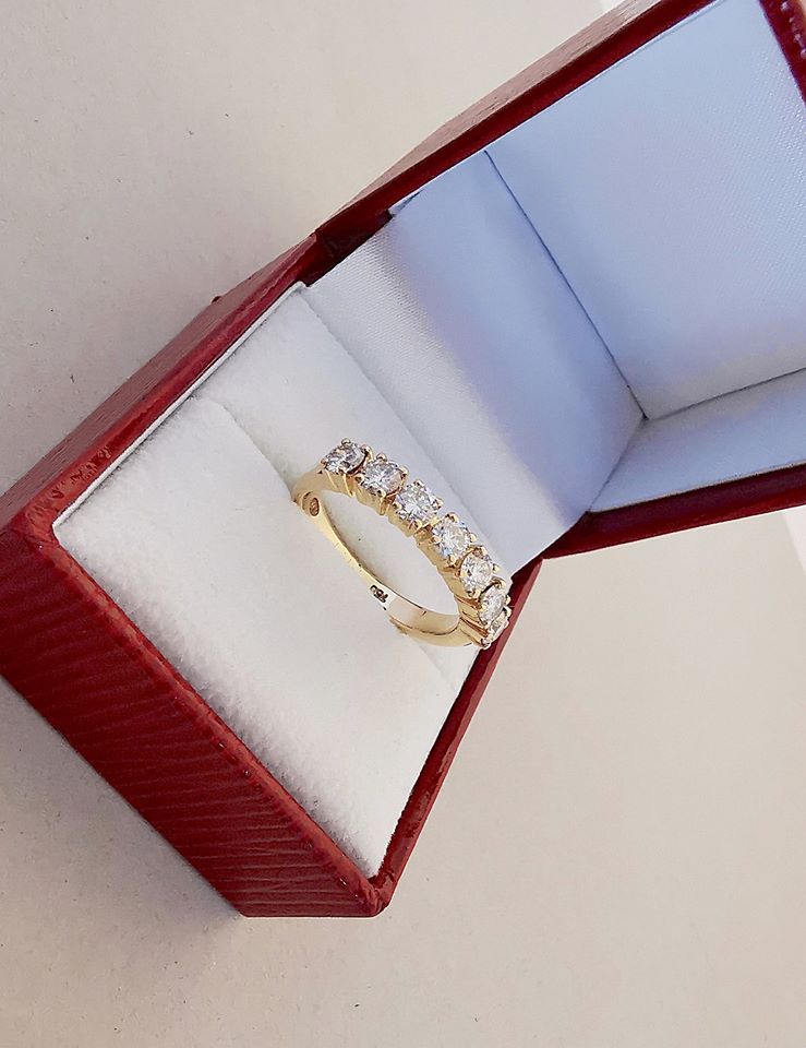 Bague anneau Demi alliance / Diamants 0,84 ct / Or Jaune 18K / 750 / 18 carats