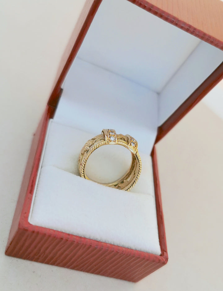 Bague ajourée / Diamants / Or Jaune 18 K gold / 750/1000 / Or 18 carats