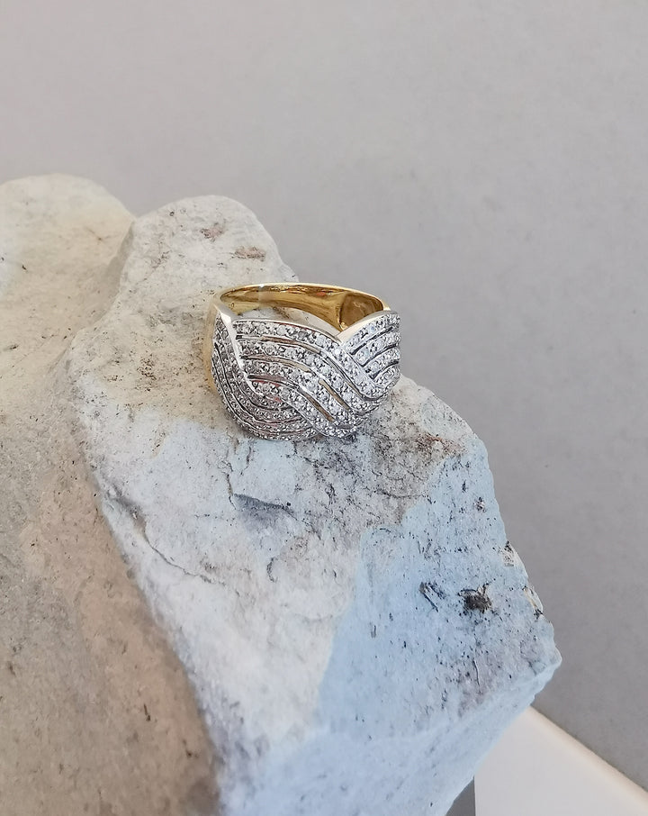 Bague tressée / Diamants 0,70 ct / Or 18 K gold / 750/1000 / Or 18 carats