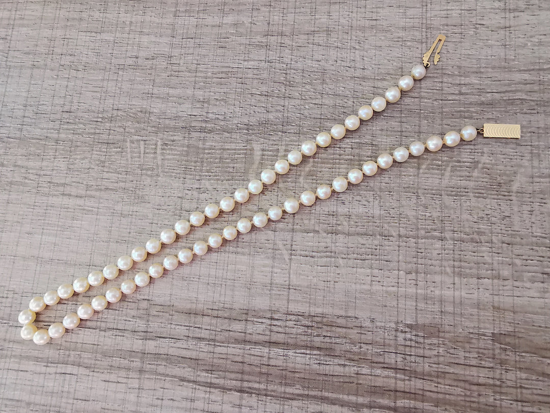 Collier ras de cou / perles de culture Choker / Fermoir Or Jaune 18 K gold