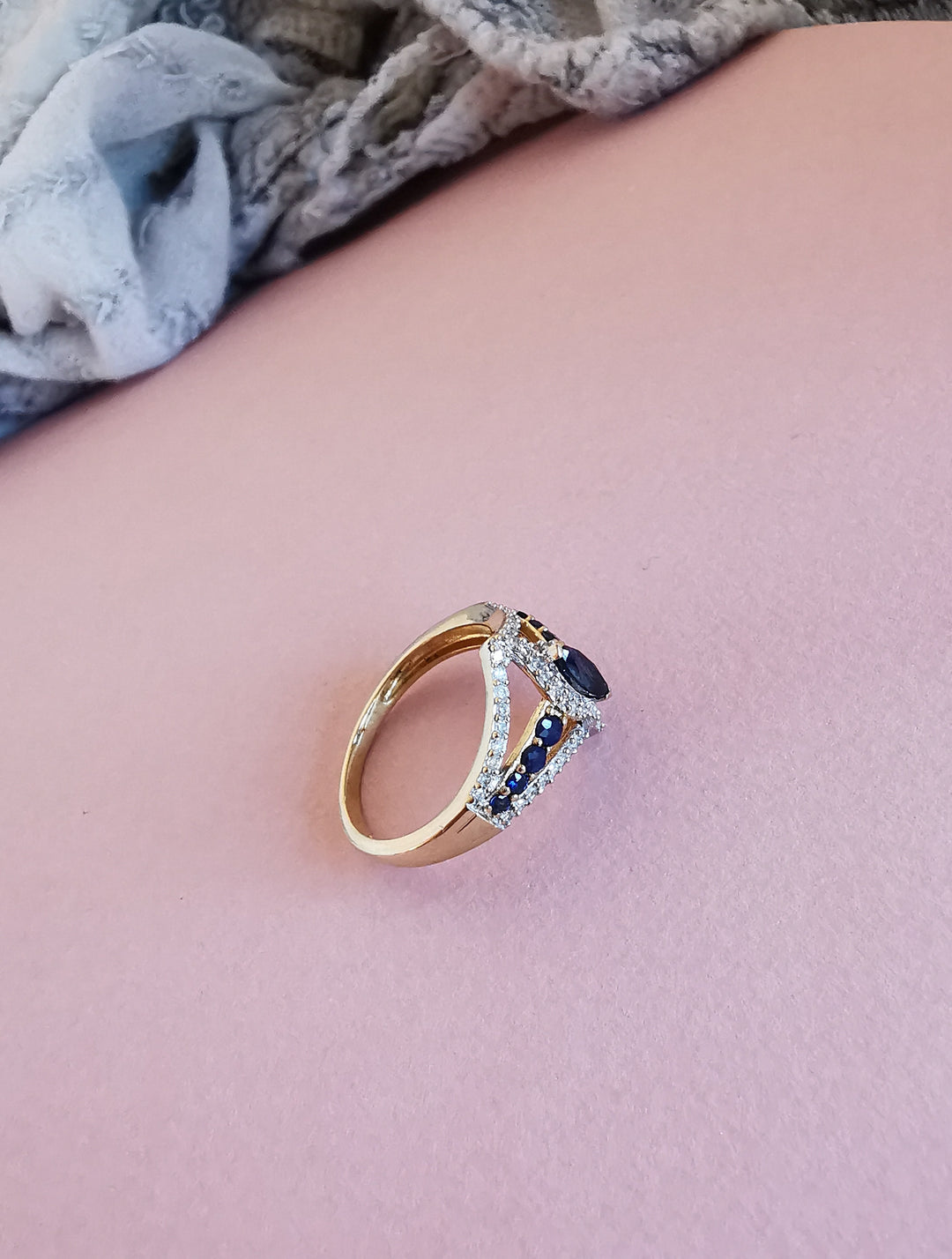 Bague / Saphirs / Diamants / Or 18 K gold / 18 carats / 750