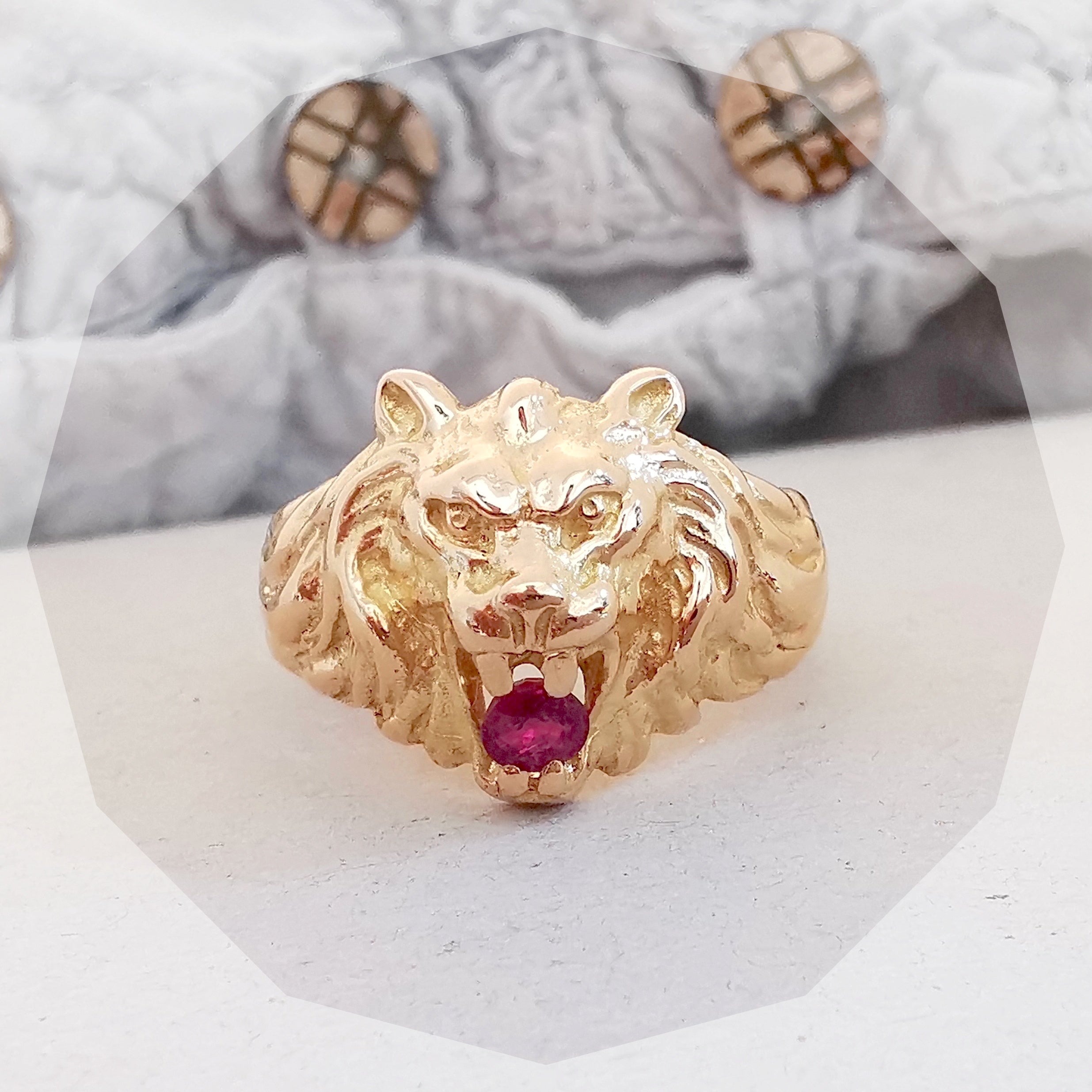 Bague Chevali re t te de lion Rubis Or 18k gold 18 carats