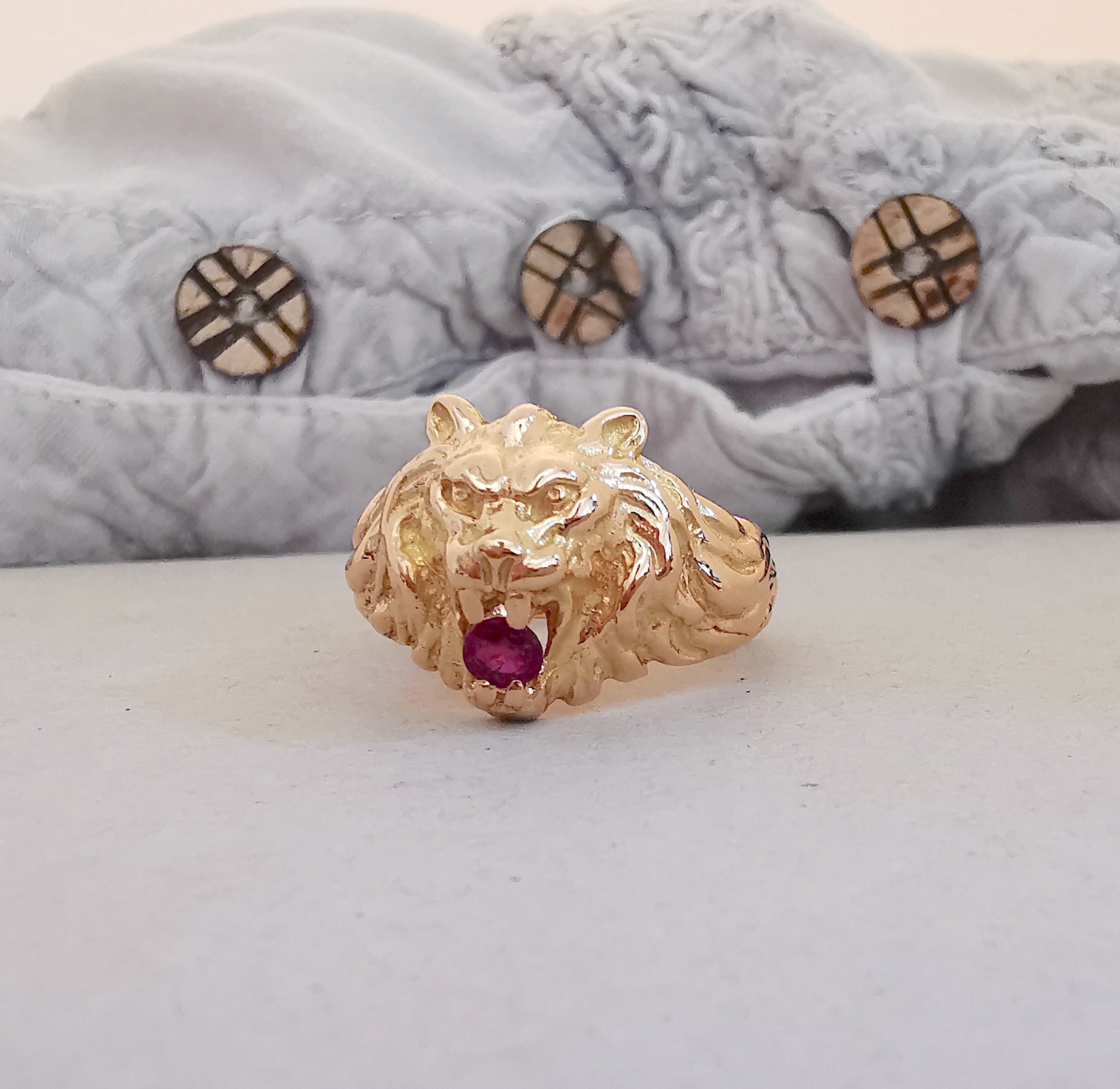 Bague tete de cheap lion 18 carats