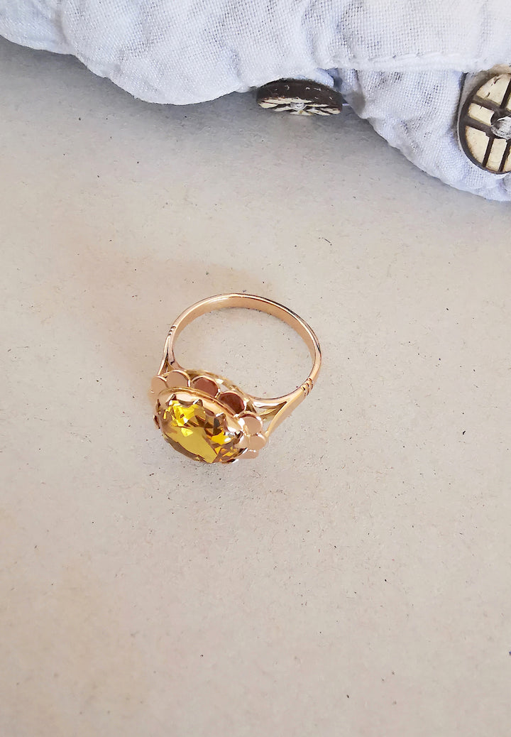 Bague Topaze Jaune / OR 18 K / 750/1000 / 18 carats