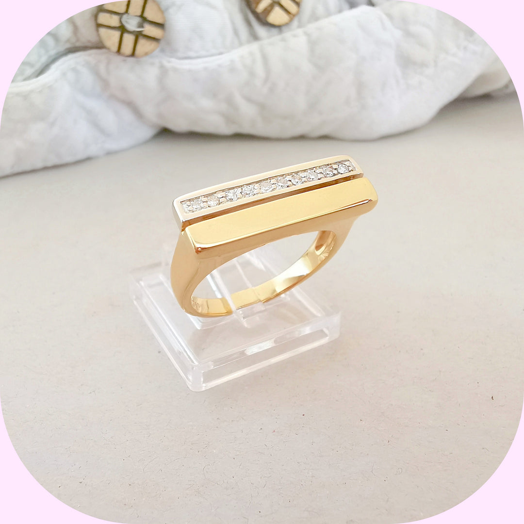 Bague rectangulaire / Diamants / Or 18 K gold / 18 carats / 750