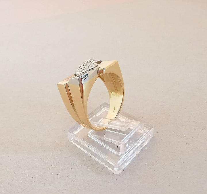 Bague Chevalière 10,75 gr / Diamants / Or 18 K gold / 18 carats / 750