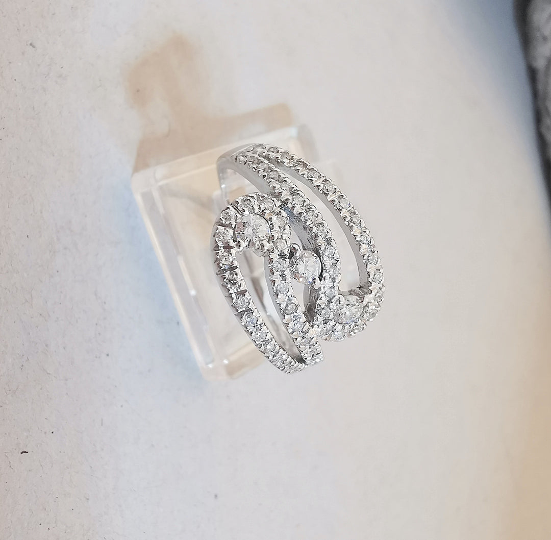 Bague " Volute " / Diamants / Or Blanc 18 K / 18 carats / 750