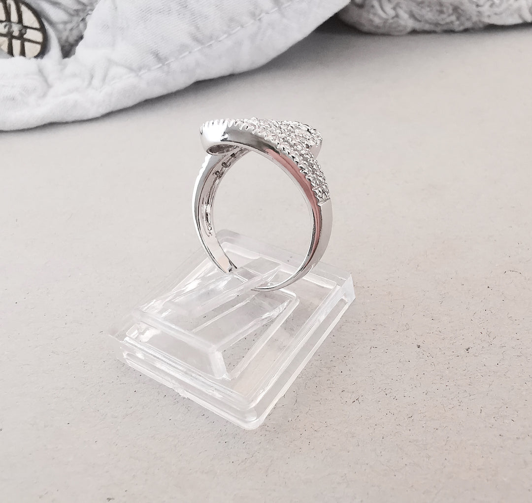 Bague " Volute " / Diamants / Or Blanc 18 K / 18 carats / 750