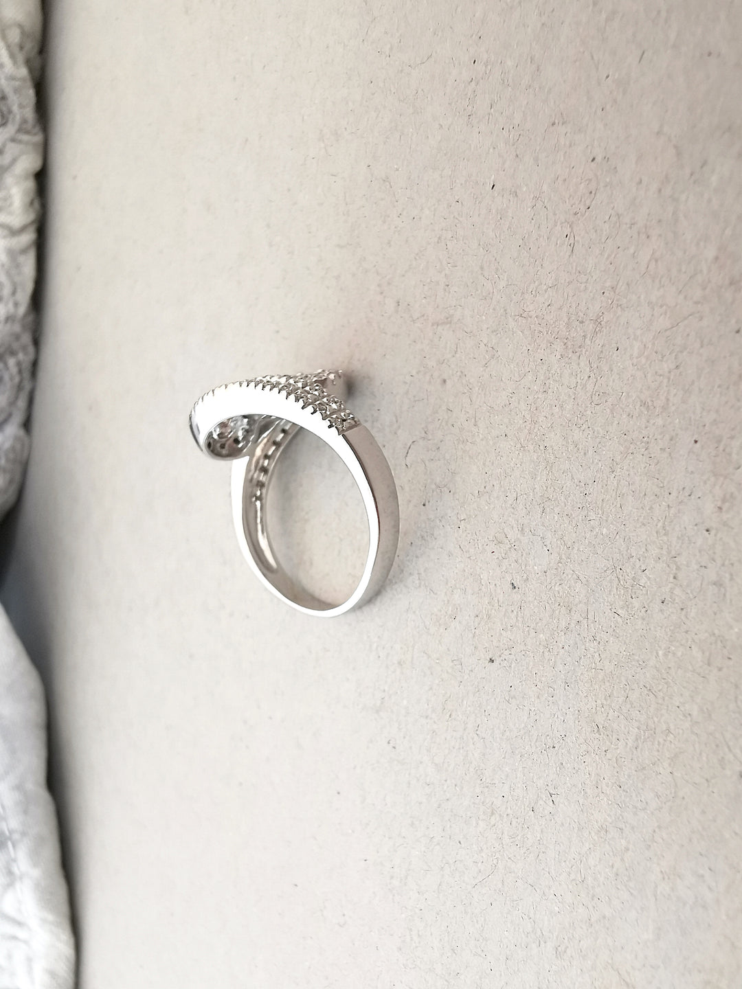 Bague " Volute " / Diamants / Or Blanc 18 K / 18 carats / 750