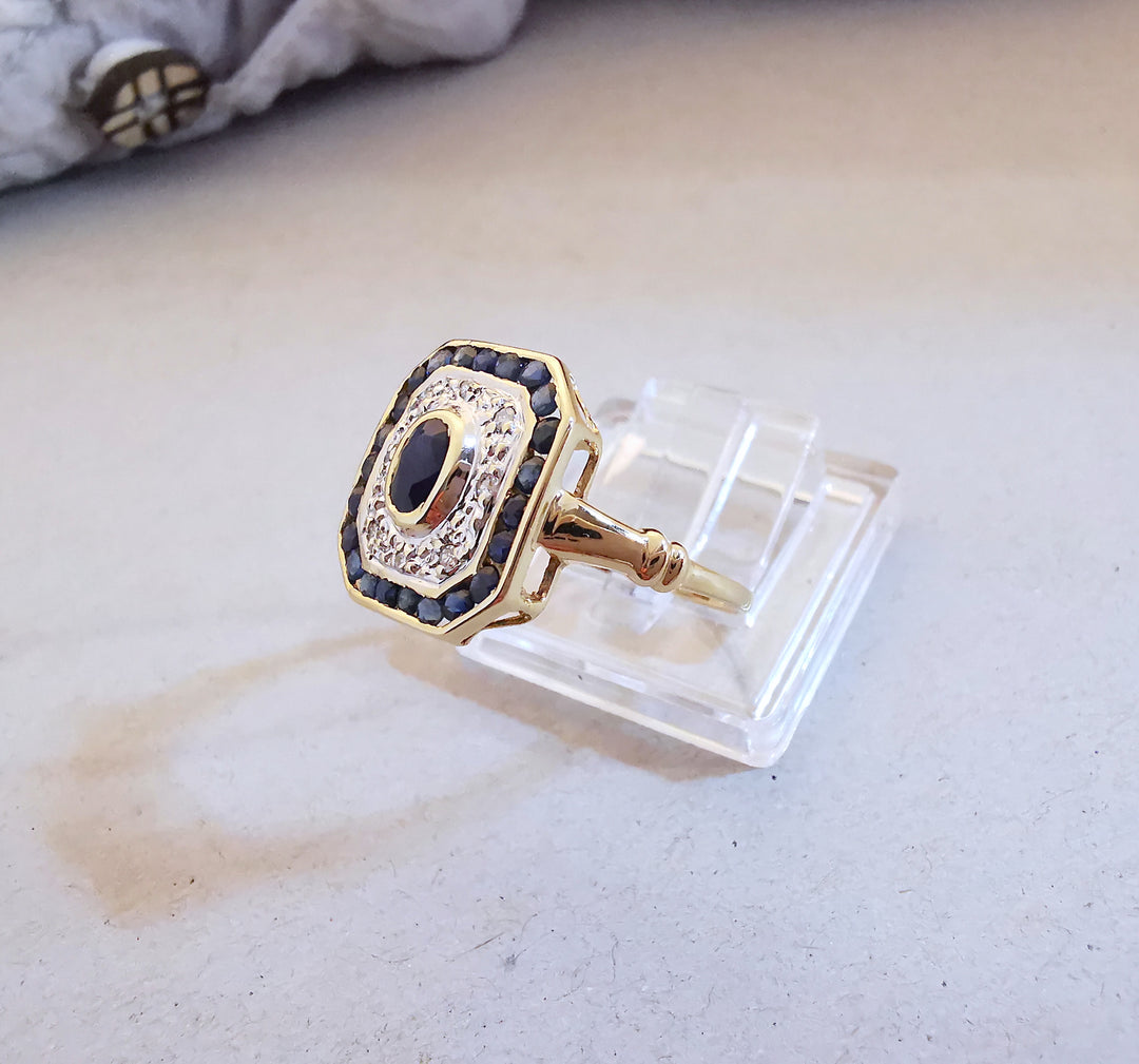 Bague octogonale Saphirs / Diamants / Or 18 K / (750°/°°) / 18 carats