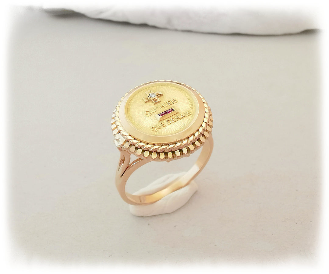 Bague AUGIS / Médaille d'amour / Or Jaune 18 K / 18 carats / (750°/°°)