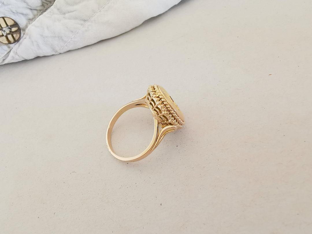 Bague AUGIS / Médaille d'amour / Or Jaune 18 K / 18 carats / (750°/°°)