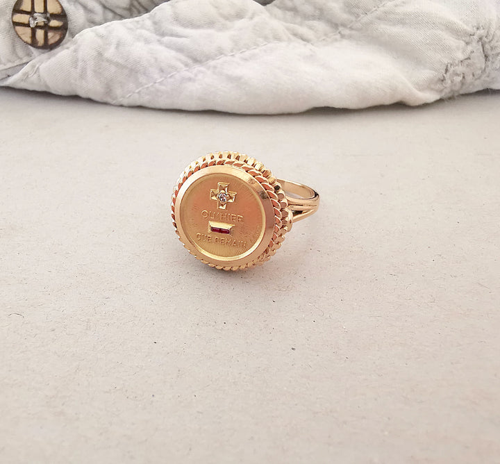 Bague AUGIS / Médaille d'amour / Or Jaune 18 K / 18 carats / (750°/°°)