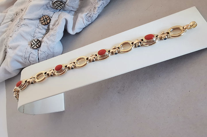 Bracelet / Gourmette / Corail / Saphirs / Or 18 K / 18 carats / (750°/°°)