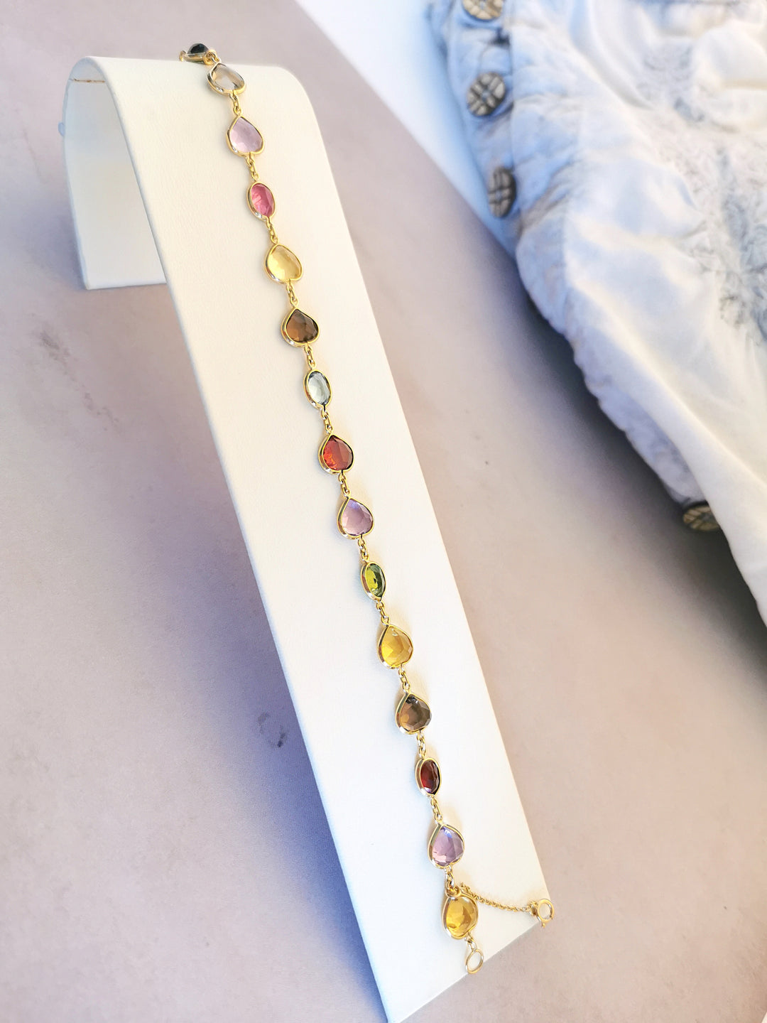 Bracelet Pierres fines / Or Jaune 18 K / 18 carats / (750°/°°)