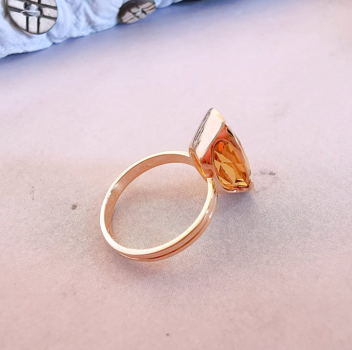 Bague Citrine / Or Jaune 18 K /  18 carats / (750°/°°)