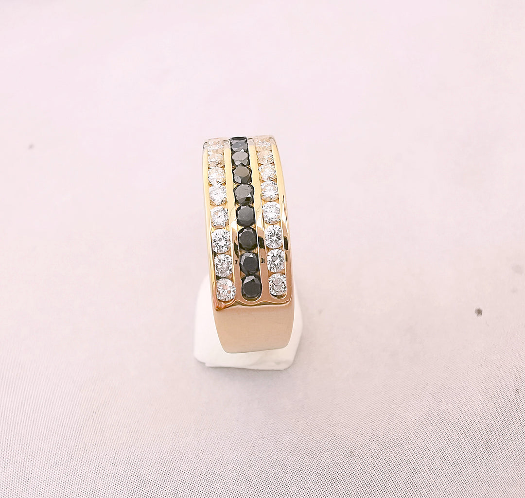 Bague Jonc / Saphirs / Diamants / Or 18 K / 18 carats / (750°/°°)