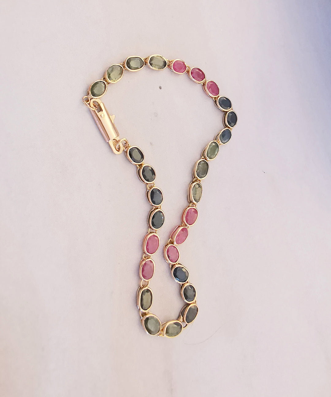 Bracelet Pierres de couleur / Or Jaune 18 K / 18 carats / (750°/°°)