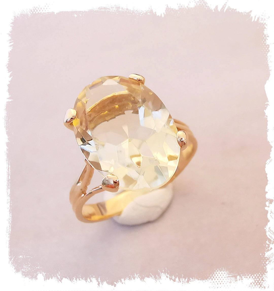 Bague Citrine / Or Jaune 18 K / (750°/°°) / 18 carats