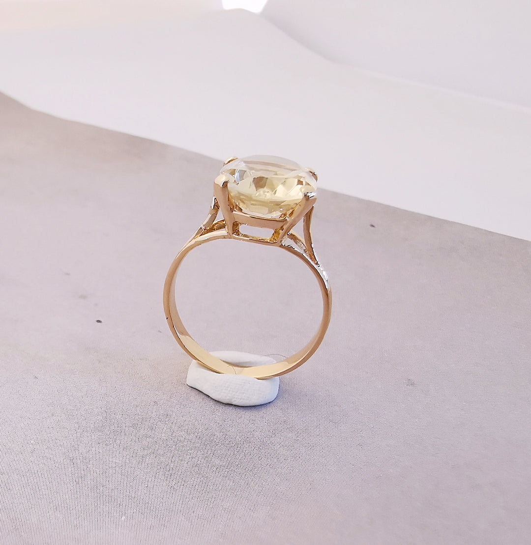 Bague Citrine / Or Jaune 18 K / (750°/°°) / 18 carats