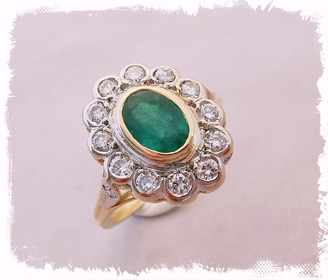 Bague "Marguerite" / Emeraude / Diamants / Or 18 K / (750°/°°) / 18 carats