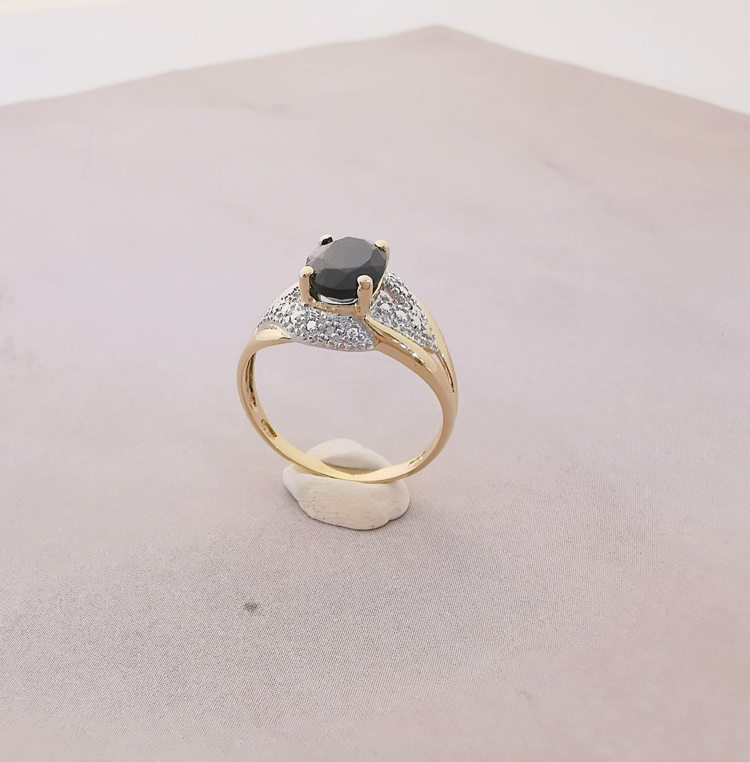 Bague Saphir / Diamants / Or 18 K / (750°/°°) / 18 carats