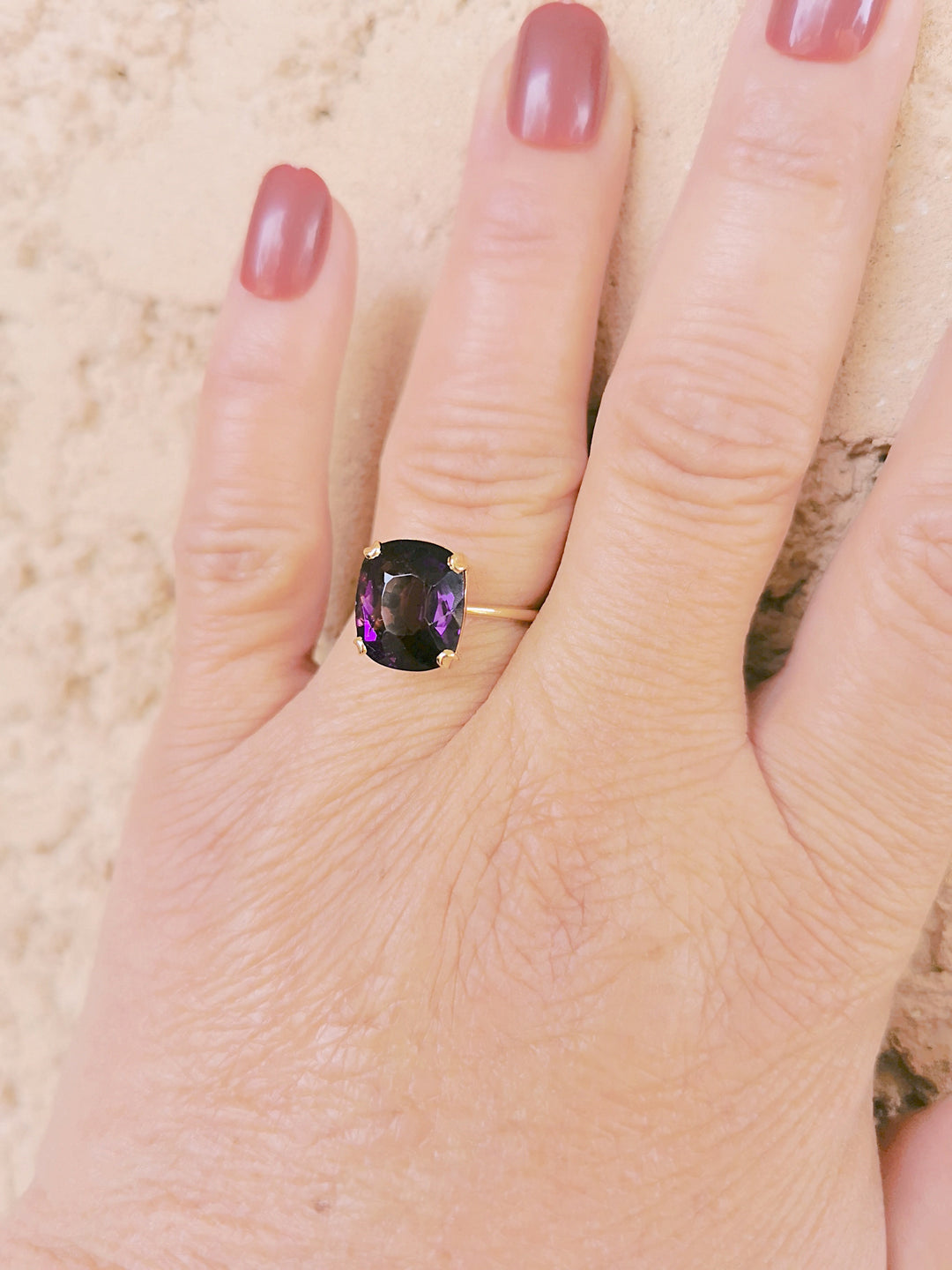 Bague Spinelle mauve en Solitaire / Or Jaune 18 K / (750°/°°) / 18 carats