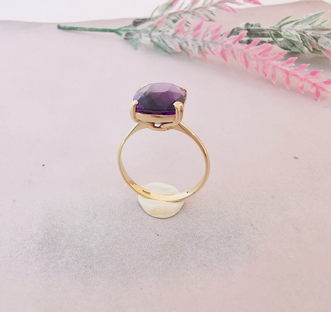 Bague Spinelle mauve en Solitaire / Or Jaune 18 K / (750°/°°) / 18 carats