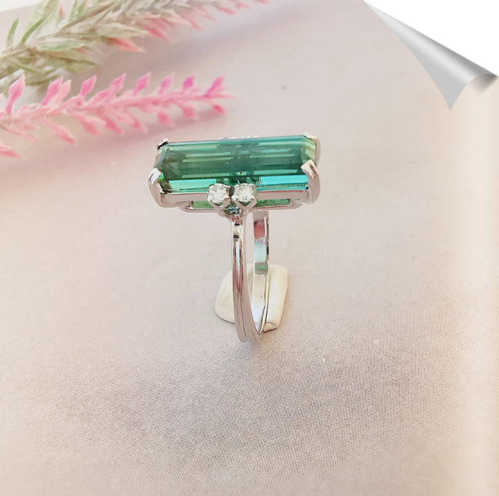 Bague Tourmaline verte - Taille baguette - Diamants Or Blanc 18 K (750°/°°) 18 carats