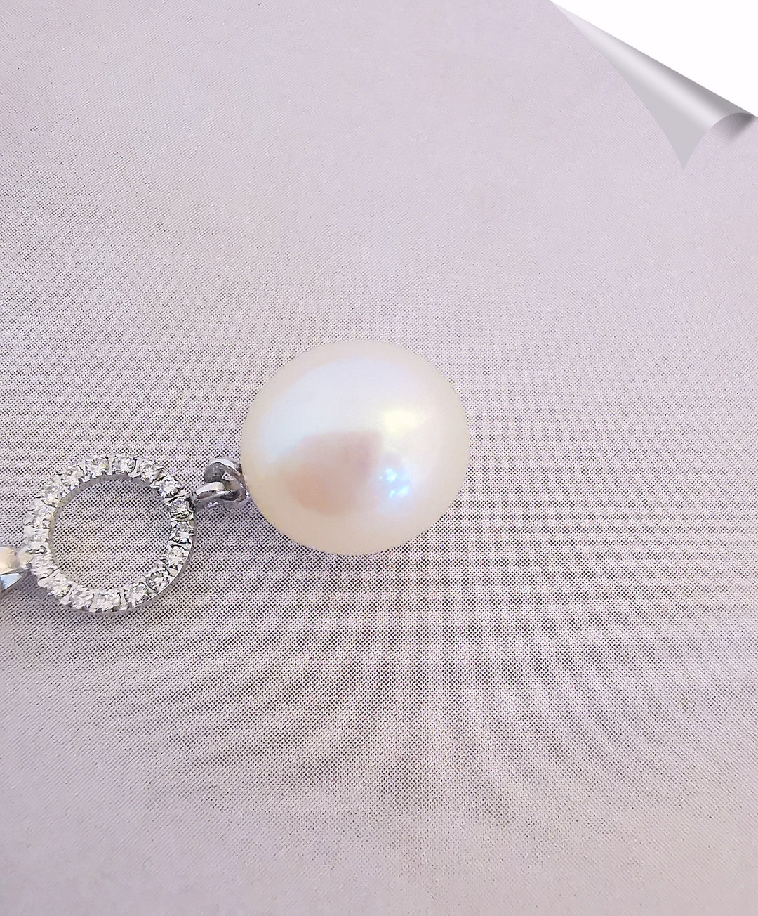 Pendentif Perle de Culture Ø 10 mm - Diamants - Monture Or Blanc 18 K (750°/°°) 18 carats
