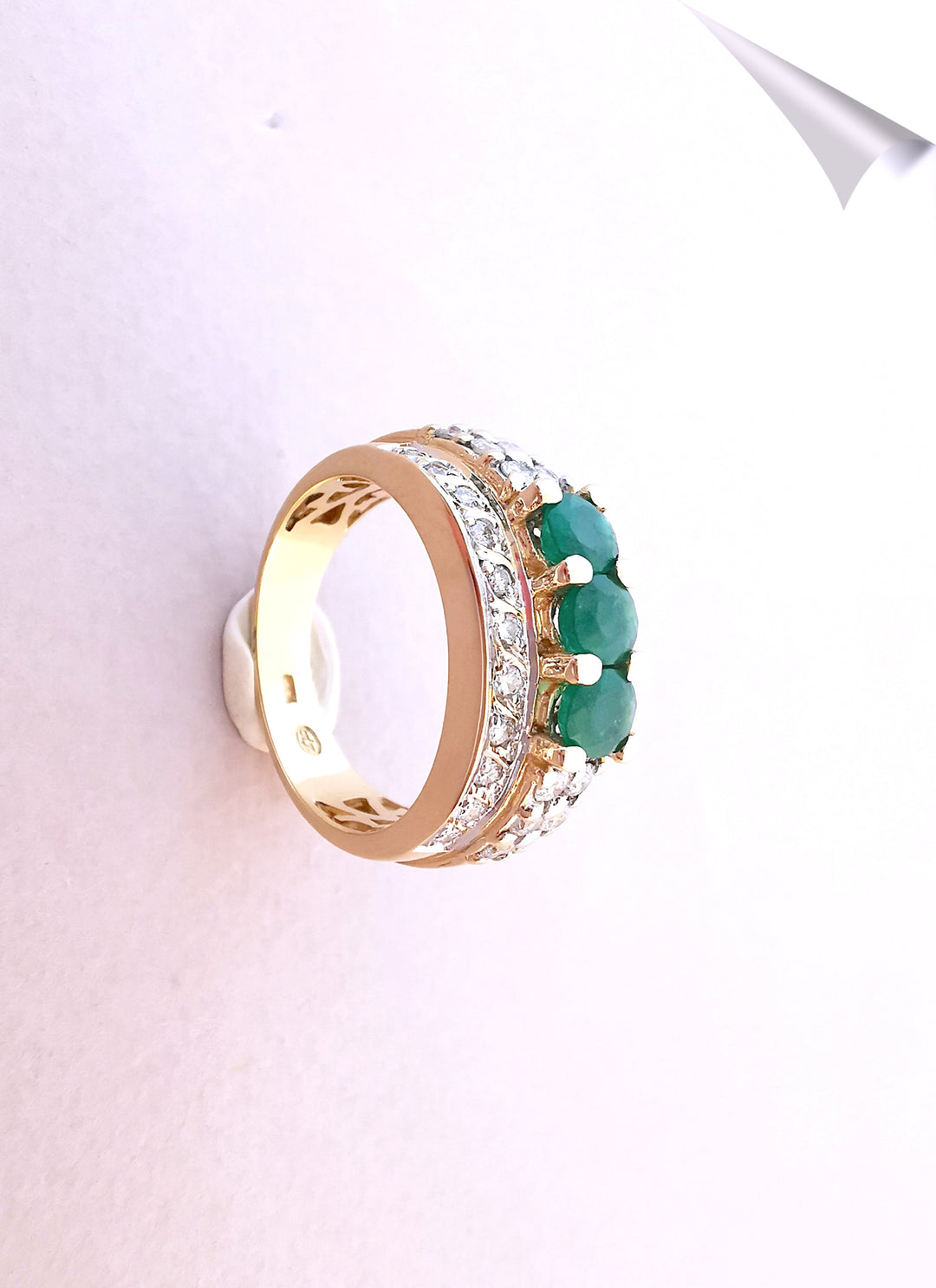 Bague Emeraudes / Diamants 0,80 ct / Or 18 K / (750°/°°) / 18 carats