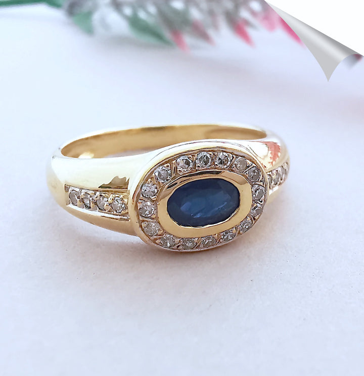 Bague Saphir / Diamants / Or Jaune 18 K / 18 carats / (750°/°°)