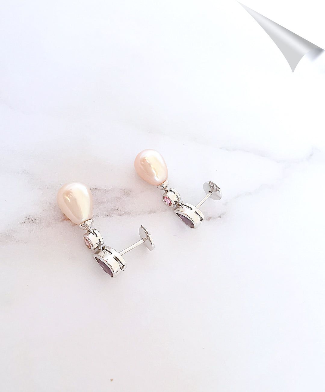 Boucles d'oreilles pendantes Perles de culture Améthystes Tourmalines Or Blanc 18 K (750°/°°) 18 carats