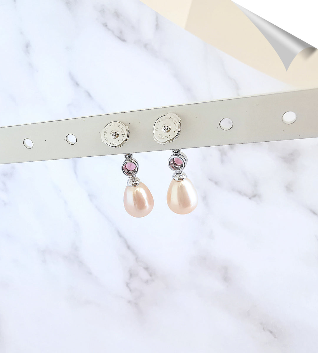 Boucles d'oreilles pendantes Perles de culture Améthystes Tourmalines Or Blanc 18 K (750°/°°) 18 carats