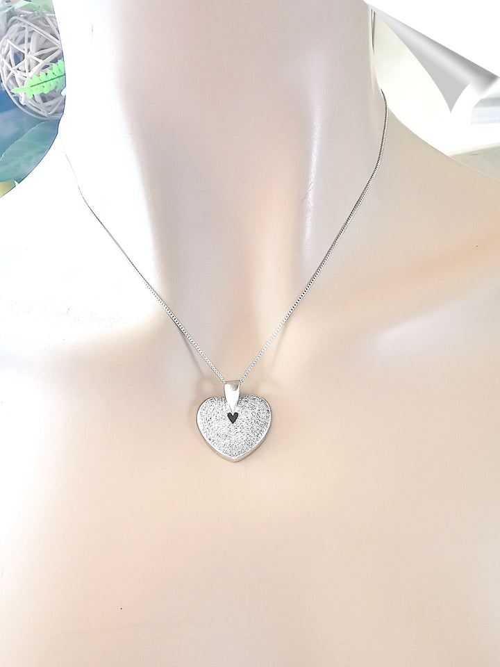 Pendentif Coeur / Diamants 1 carat / Monture Or Blanc 18 K / (750°/°°) / 18 carats