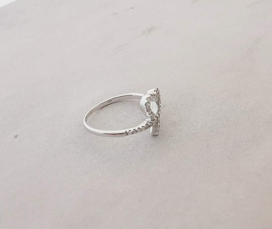 photo bague femme en coeur et diamants or blanc 18K