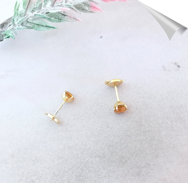 photo détaillée joaillerie francaise  puces d'oreilles  en Or Jaune 18 K – Citrines rondes facettées