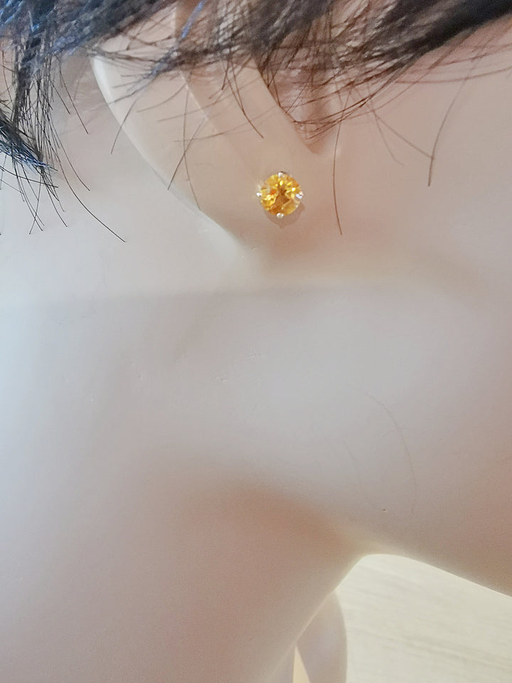  puces d'oreilles  en Or Jaune 18 K – Citrines rondes facettées
